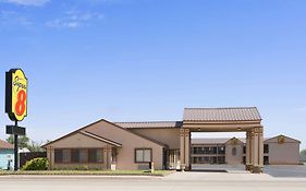 Super 8 By Wyndham Childress